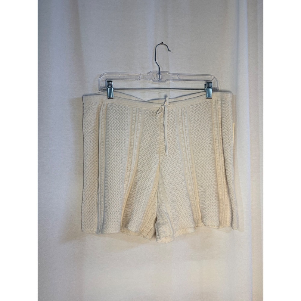 A New Day Womens Cream Knit Shorts Textured Drawstring Waist Size L NWT